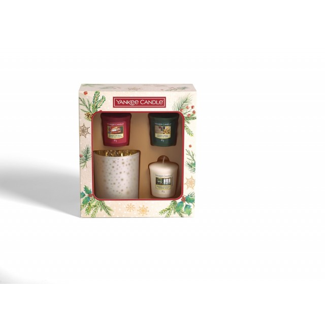Yankee Candle Magical Christmas Set Cadou 3 lumanari Votive si suport lumanare Yankee Candle Magical Christmas Set Cadou 3 lumanari Votive si suport lumanare
